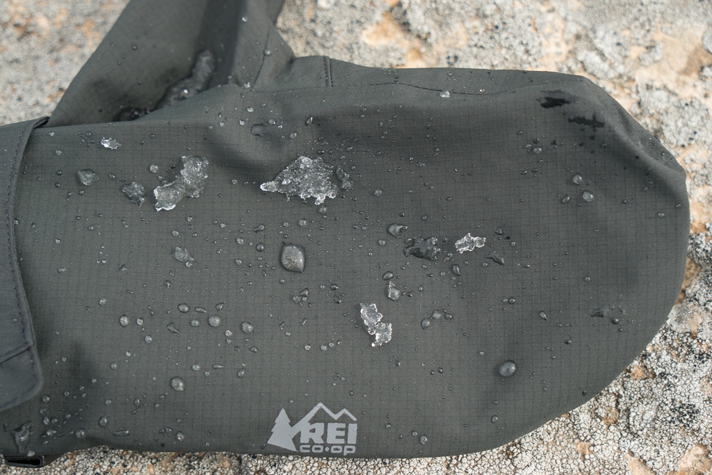 Waterproofing on REI Co-op Gore-Tex Rain Mitts and DWR